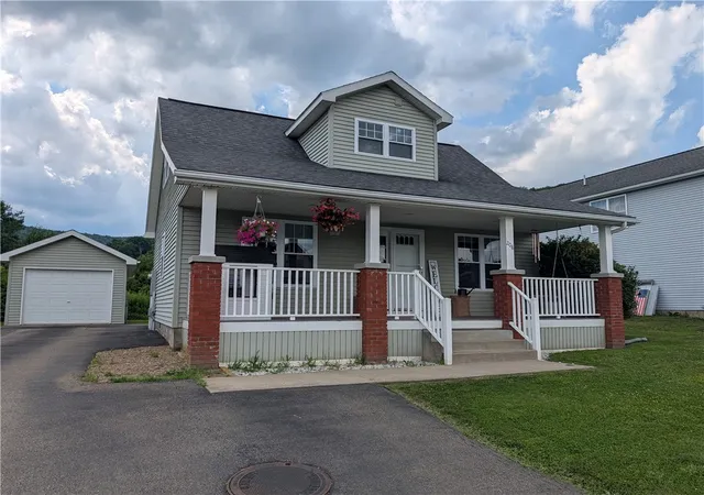 Photo 1 of Single family home for sale at 208 N Onofrio St, Bradford, PA 16701 | MLS# R1697639 | Listing updated on 2026-08-04