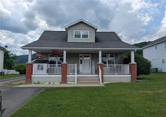 Homes for sale in Bradford City, PA | 208 N Onofrio St, Bradford City, PA 16701 | MLS# R1697639