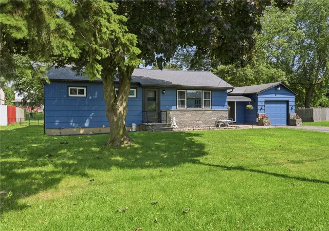Homes for sale in Gates, NY | 152 Ardella St, Gates, NY 14606 | MLS# R1696908