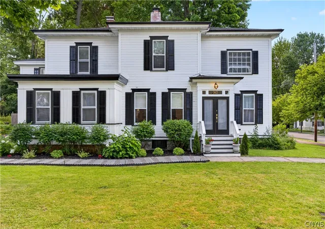 Homes for sale in Manlius, NY | 312 Elm St, Manlius, NY 13066 | MLS# S1697548