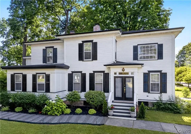 Homes for sale in Manlius, NY | 312 Elm St, Manlius, NY 13066 | MLS# S1697548