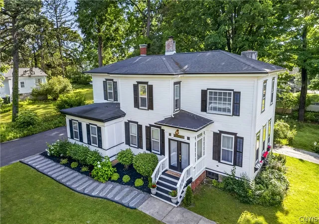 Homes for sale in Manlius, NY | 312 Elm St, Manlius, NY 13066 | MLS# S1697548