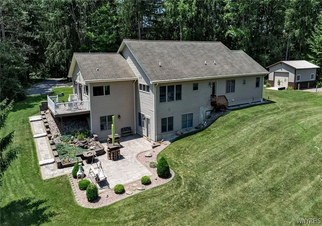 Photo 4 of Sale Pending at 365 Lapp Rd, Alden, NY 14004 | MLS# B1697560 | Listing updated on 2026-07-20