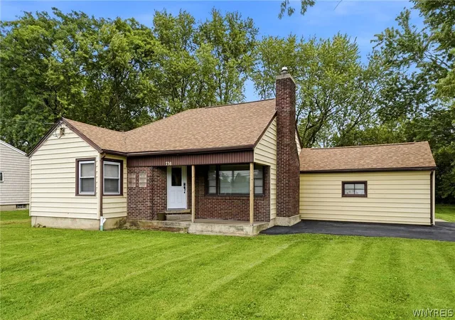 2nd image of 738 Upper Mountain Rd, Lewiston, NY 14092 | MLS# B1696802