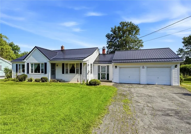 2nd image of 7304 Michael Rd, Orchard Park, NY 14127 | MLS# B1693672