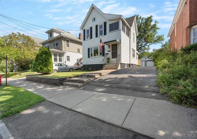 2nd image of 120 Peck Ave, Syracuse, NY 13206 | MLS# S1697329