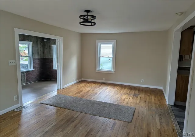 5th image of 428 Garden City Dr, Salina, NY 13211 | MLS# S1697725
