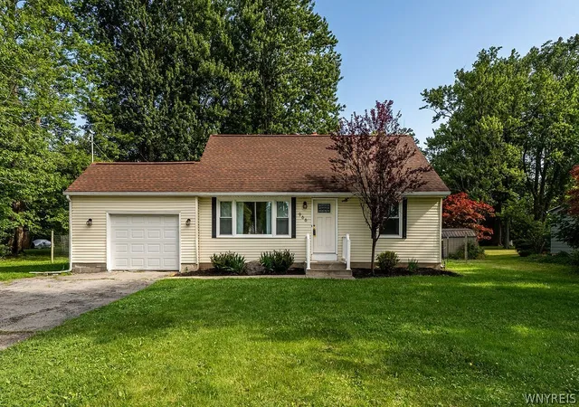 1st image of 966 Dodge Rd, Getzville, NY 14068 | MLS# B1697646