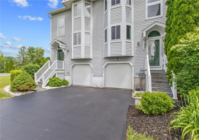 Photo 2 of Single family home for sale at 8236 Boatwatch Dr, Baldwinsville, NY 13027 | MLS# S1697638 | Listing updated on 2026-08-01