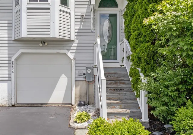 Photo 3 of Single family home for sale at 8236 Boatwatch Dr, Baldwinsville, NY 13027 | MLS# S1697638 | Listing updated on 2026-08-01