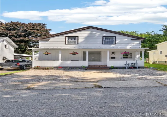 1st image of 713 Seneca St, Fulton, NY 13069 | MLS# S1697111