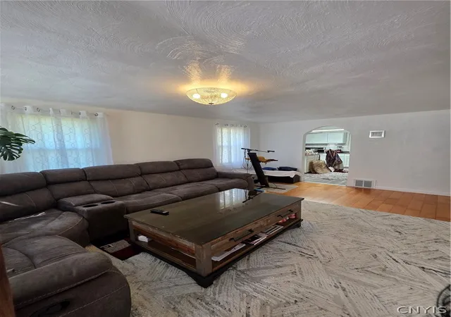 3rd image of 1226 Hilton Ave, Utica, NY 13501 | MLS# S1697716