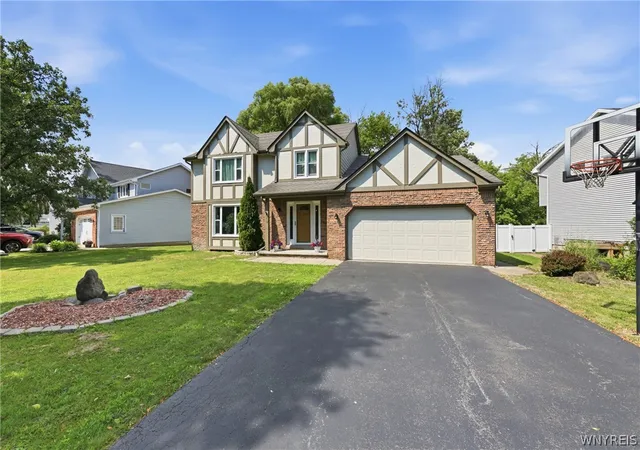 2nd image of 79 Bywater Dr, Getzville, NY 14068 | MLS# B1697618