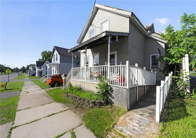 1st image of 931 State St, Ogdensburg, NY 13669 | MLS# S1697552
