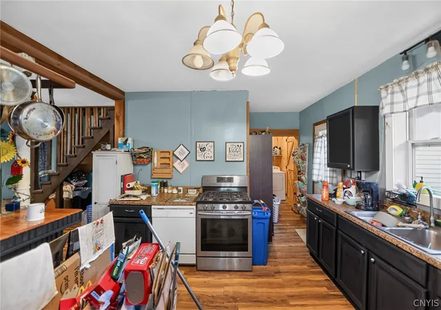Photo 3 of Single family home for sale at 931 State St, Ogdensburg, NY 13669 | MLS# S1697552 | Listing updated on 2026-07-31