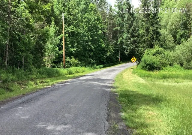 4th image of 1184 Collins Rd, Earlville, NY 13332 | MLS# R1697789