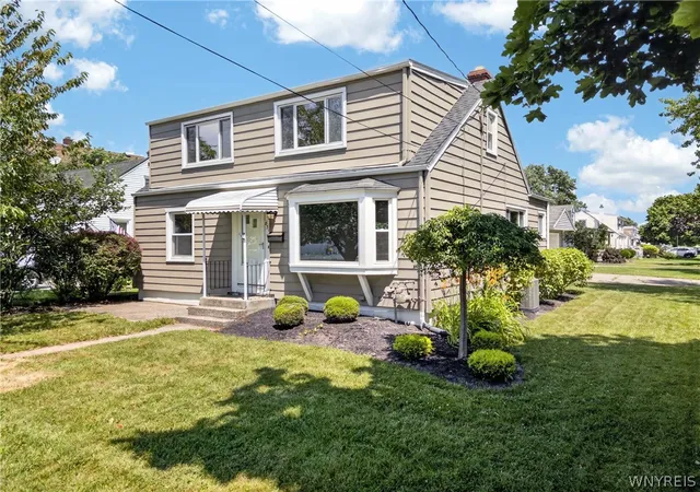Homes for sale in Cheektowaga, NY | 831 Beach Rd, Cheektowaga, NY 14225 | MLS# B1697779