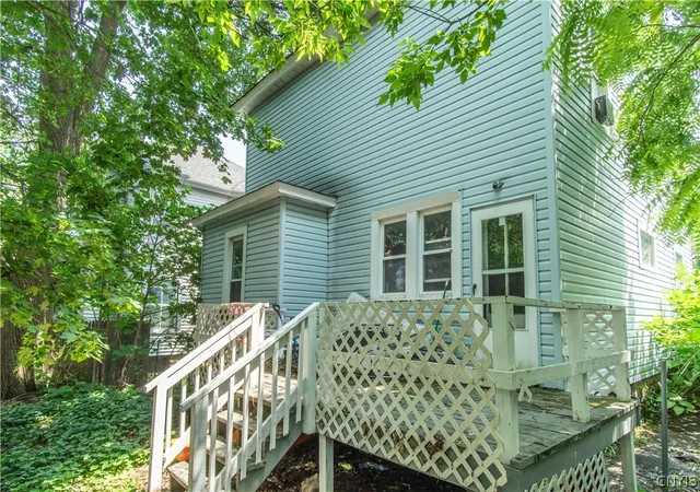 Photo 3 of Single family home for sale at 109 N Pleasant St, Watertown, NY 13601 | MLS# S1697787 | Listing updated on 2026-07-30