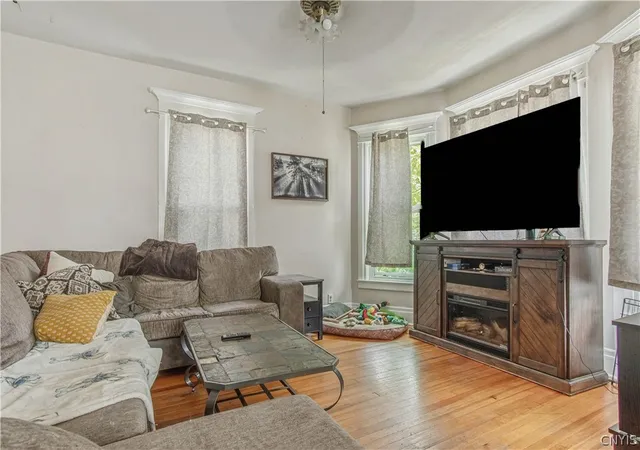 Photo 4 of Single family home for sale at 109 N Pleasant St, Watertown, NY 13601 | MLS# S1697787 | Listing updated on 2026-07-30