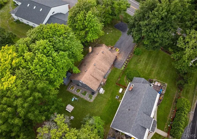 Photo 4 of Sale Pending at 5904 E Seneca, Jamesville, NY 13078 | MLS# S1697241 | Listing updated on 2026-07-15