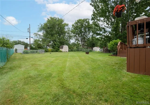 Photo 4 of Sale Pending at 4252 Glenwillow Dr, Hamburg, NY 14075 | MLS# B1696132 | Listing updated on 2026-07-31