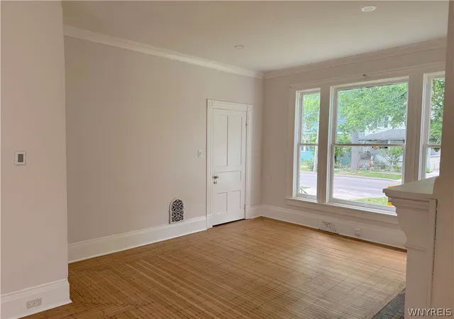 Homes for sale in North Tonawanda, NY | 167 Christiana St, North Tonawanda, NY 14120 | MLS# B1697731