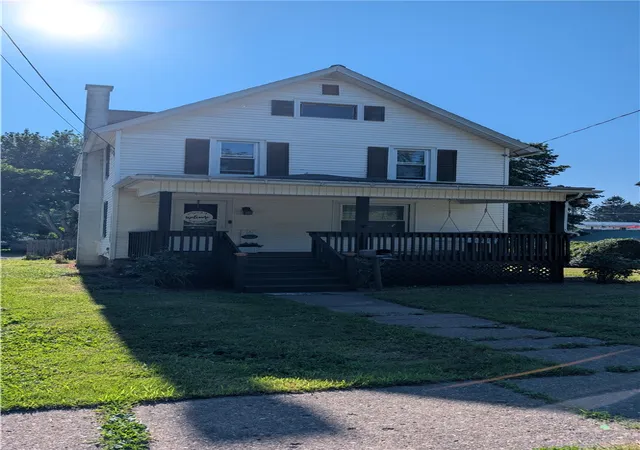 1st image of 15 Carlton St, Sodus, NY 14551 | MLS# R1697490