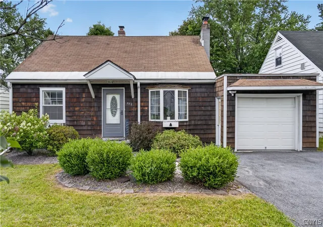 Photo 1 of Sale Pending at 308 Washington Blvd, Fayetteville, NY 13066 | MLS# S1696057 | Listing updated on 2026-08-03