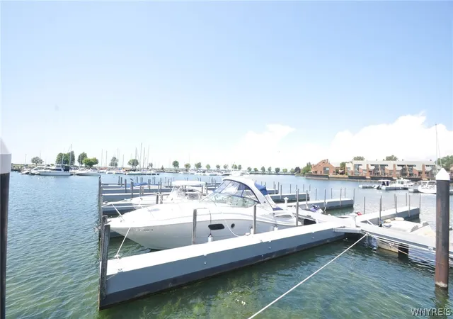 2nd image of 40 Waterfront Cir, Buffalo, NY 14202