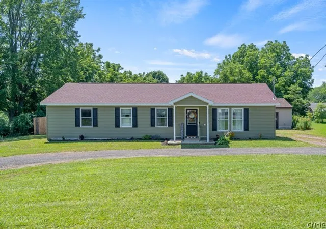 Photo 1 of Sale Pending at 31 Franklin Ave, Oswego, NY 13126 | MLS# S1697832 | Listing updated on 2026-07-27