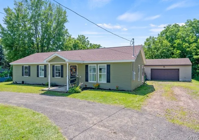 Photo 2 of Sale Pending at 31 Franklin Ave, Oswego, NY 13126 | MLS# S1697832 | Listing updated on 2026-07-27