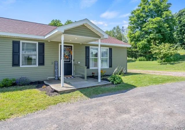 Photo 2 of Sale Pending at 31 Franklin Ave, Oswego, NY 13126 | MLS# S1697832 | Listing updated on 2026-07-27