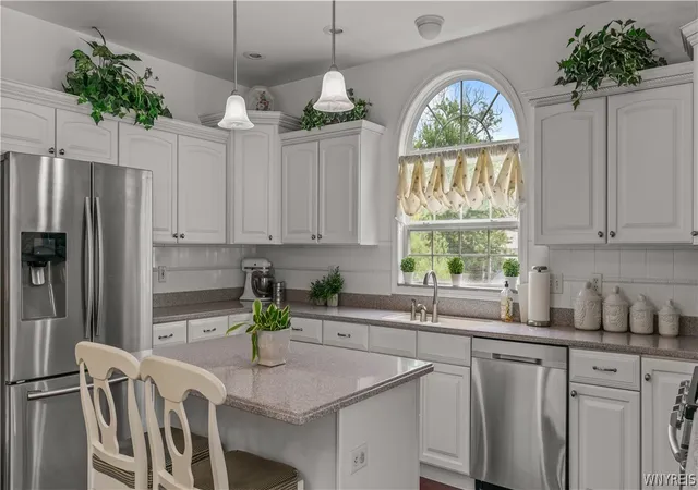 Photo 4 of Sale Pending at 25 Elmsford Dr, Buffalo, NY 14224 | MLS# B1697252 | Listing updated on 2026-07-17