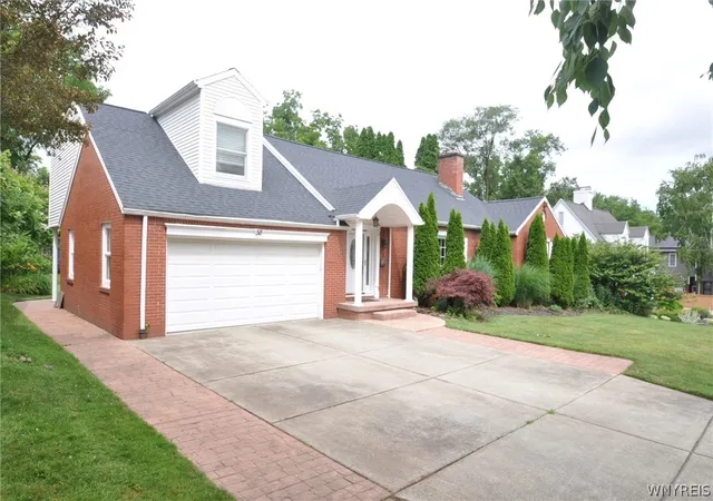 3rd image of 58 Ivyhurst Rd, Buffalo, NY 14226 | MLS# B1697853