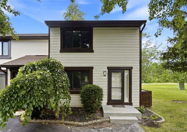 Photo 2 of Sale Pending at 151 Charlesgate Cir, East Amherst, NY 14051 | MLS# B1697580 | Listing updated on 2026-07-28