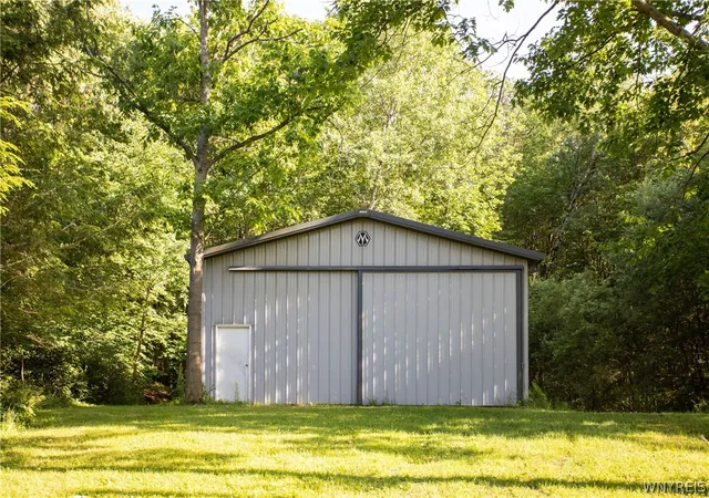 Photo 2 of Single family home for sale at 27 Dublin Meadow, Salamanca, NY 14779 | MLS# B1696957 | Listing updated on 2026-07-29