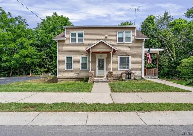 3rd image of 26 Clinton St, Elbridge, NY 13080