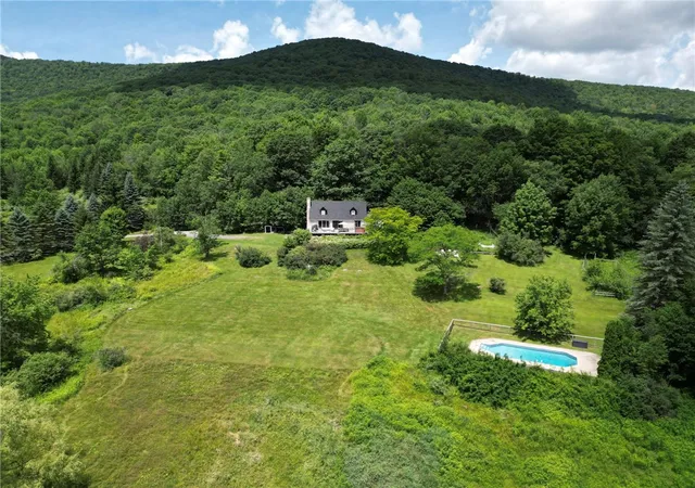 Photo 1 of Single family home for sale at 340 Roxi Ln, Roxbury, NY 12474 | MLS# R1697421 | Listing updated on 2026-08-04