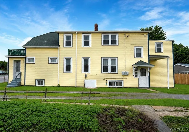 Listing Photo 3 - Condo for sale in building located at 231 Grider St, Buffalo, NY 14215
