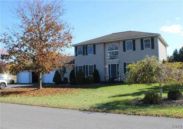 1st image of 1 Higby Hills Dr, New Hartford, NY 13413 | MLS# S1697892