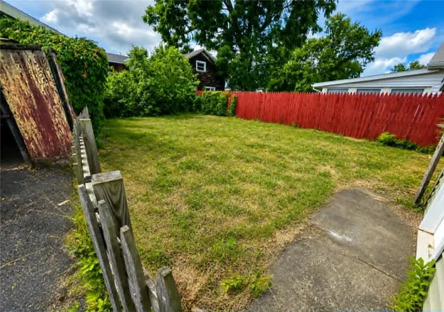 Photo 19 of Sale Pending at 11 Mynderse St, Seneca Falls, NY 13148 | MLS# R1697794 | Listing updated on 2026-07-17
