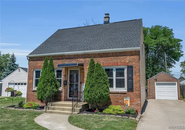 1st image of 68 Clark St, Town Of Tonawanda, NY 14223 | MLS# B1696885