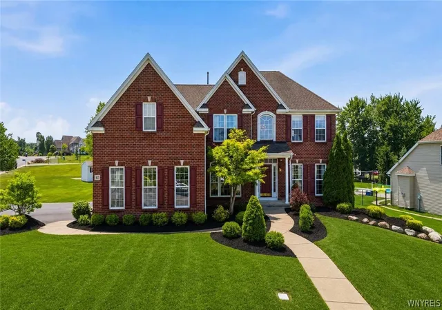 1st image of 67 Breezewood Dr, Orchard Park, NY 14127 | MLS# B1696884