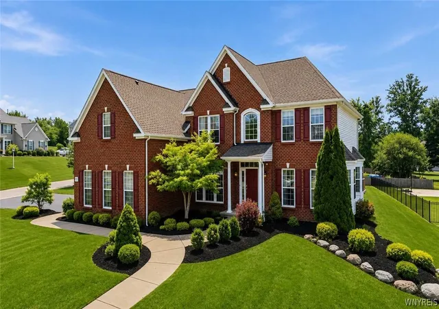 2nd image of 67 Breezewood Dr, Orchard Park, NY 14127 | MLS# B1696884