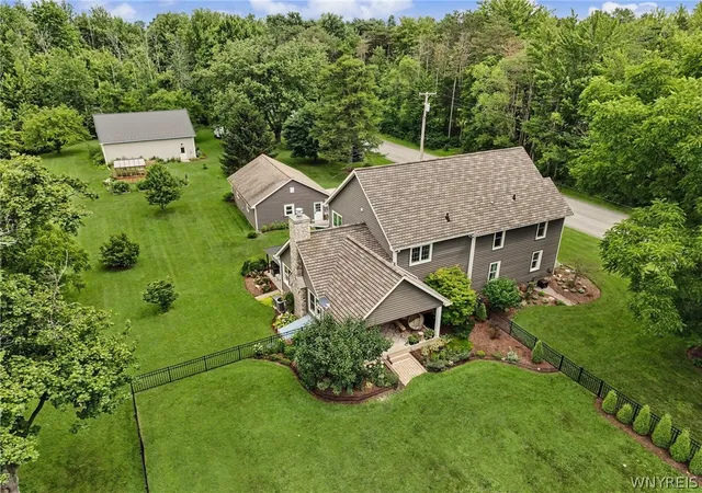3rd image of 6600 Dye Rd, Akron, NY 14001 | MLS# B1695847