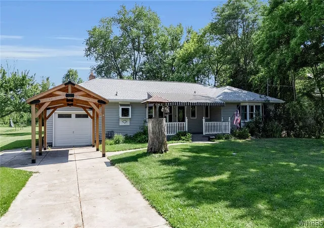 2nd image of 4564 E River Rd, Grand Island, NY 14072 | MLS# B1697928