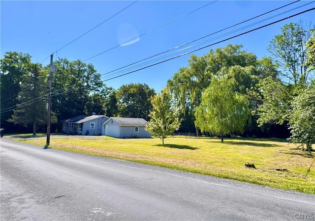 Photo 4 of Sale Pending at 2540 Mill St, Auburn, NY 13021 | MLS# S1697973 | Listing updated on 2026-07-22