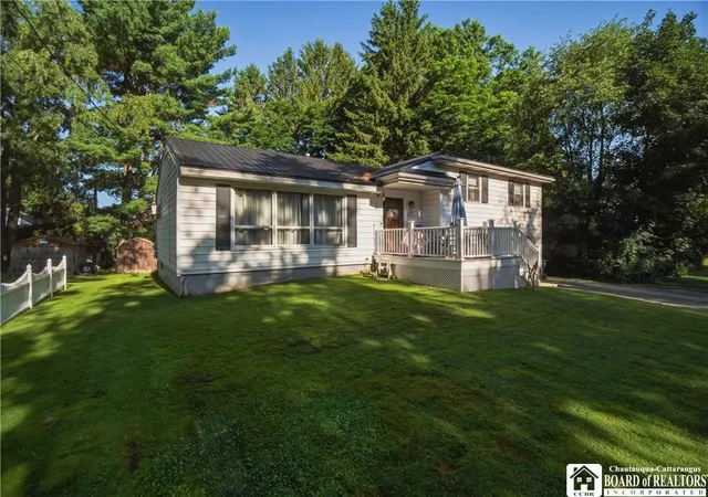 Photo 2 of Sale Pending at 70 Howard Ave, Jamestown, NY 14701 | MLS# R1697897 | Listing updated on 2026-07-31