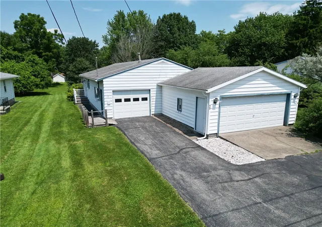 Photo 1 of Sale Pending at 13 Adams St, Seneca Falls, NY 13148 | MLS# R1697780 | Listing updated on 2026-07-19