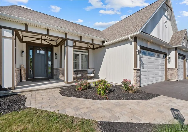 Photo 3 of Sale Pending at 221 Lexi Ln, Baldwinsville, NY 13027 | MLS# S1698042 | Listing updated on 2026-07-18